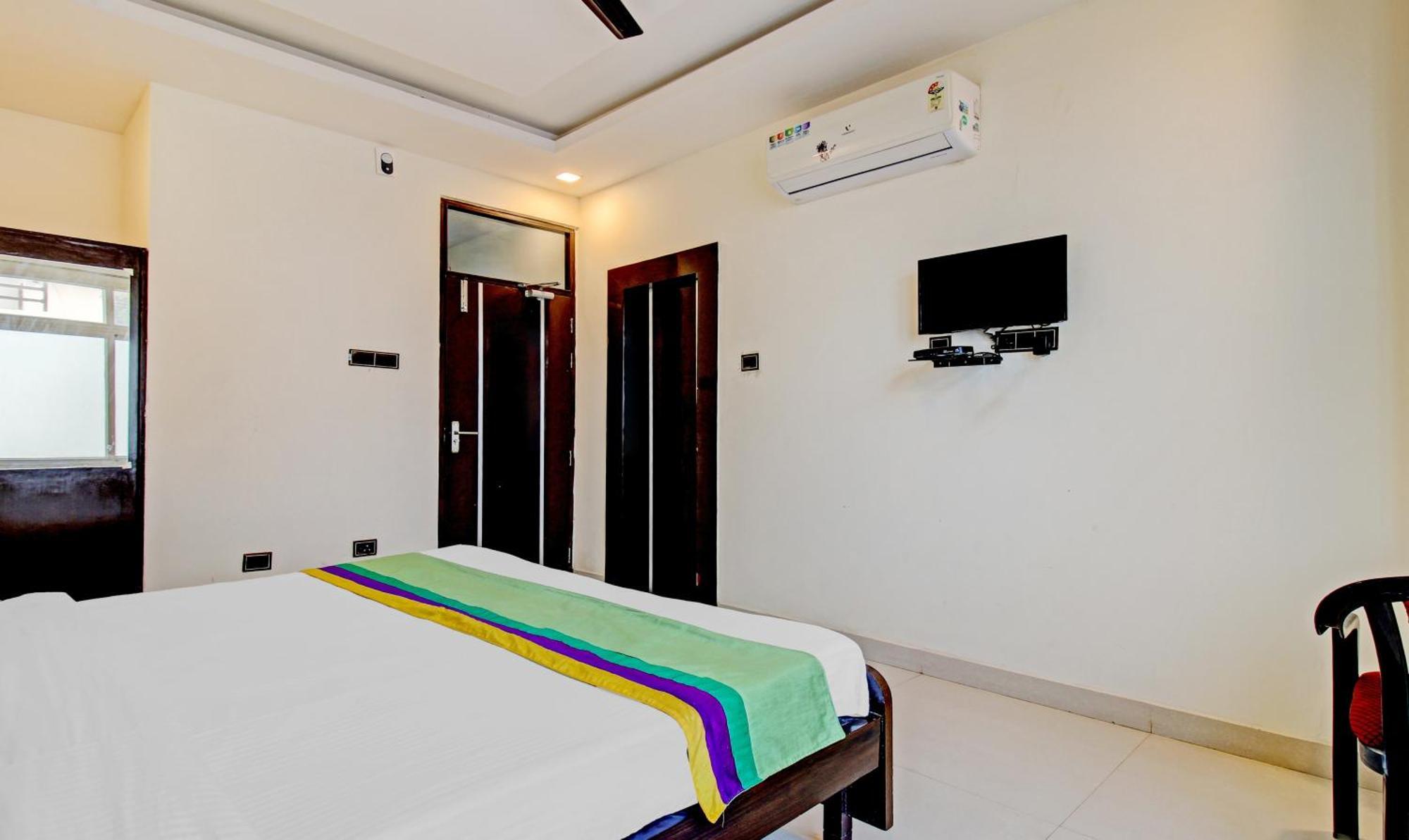 Treebo Silver Grand New Agreement Lucknow Eksteriør billede