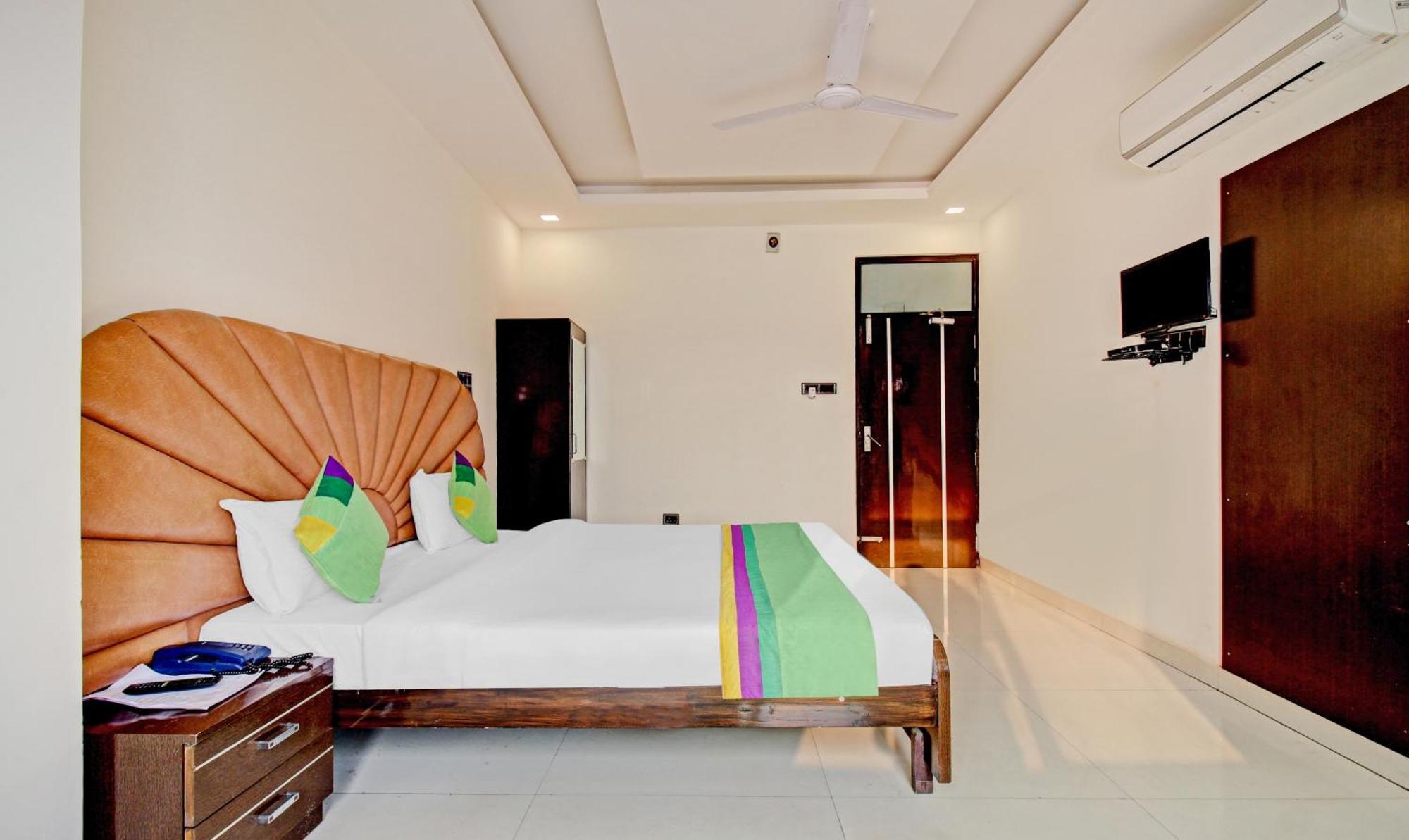 Treebo Silver Grand New Agreement Lucknow Eksteriør billede