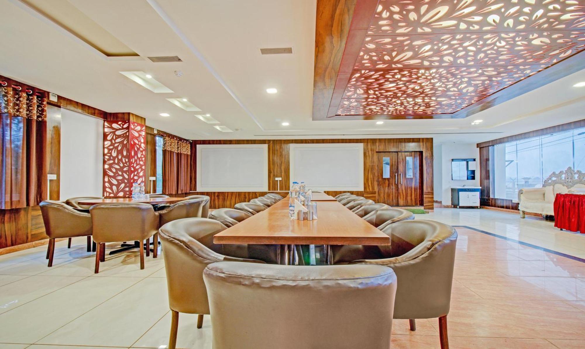 Treebo Silver Grand New Agreement Lucknow Eksteriør billede