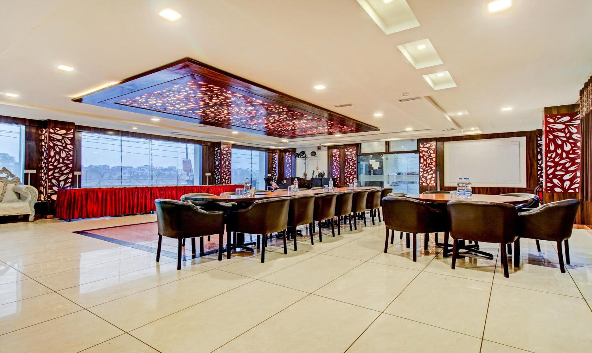 Treebo Silver Grand New Agreement Lucknow Eksteriør billede